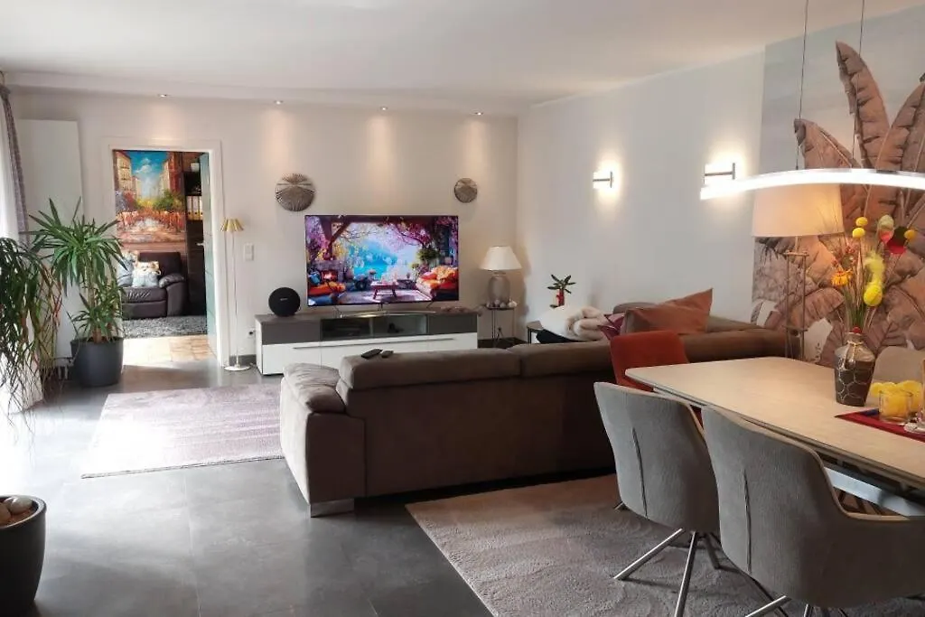 Superior Haus 120 Qm Mit Garten Düsseldorf Německo