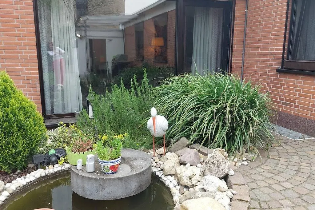 Superior Haus 120 Qm Mit Garten デュッセルドルフ 0*,  ドイツ